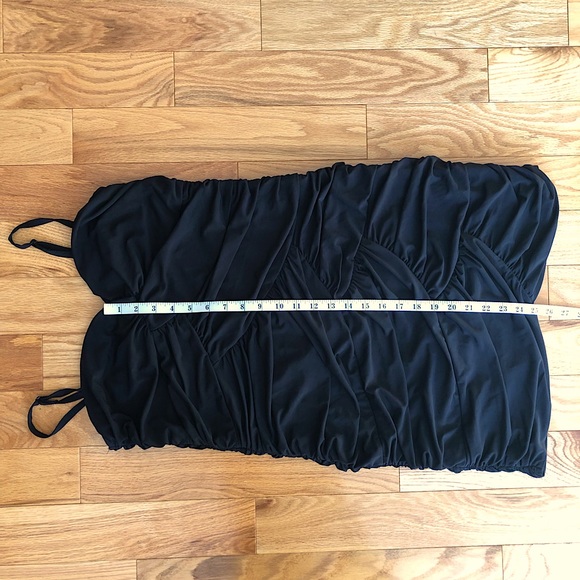 NWOT Criss Cross Ruched Bodycon Dress - Picture 12 of 13